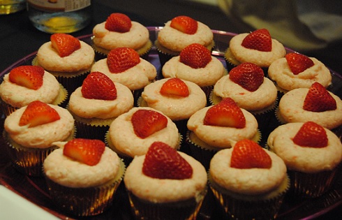 Browne Sugar: Strawberry Champagne Cupcakes
